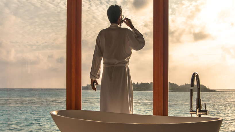 Should You Shower At Night Or In The Morning?