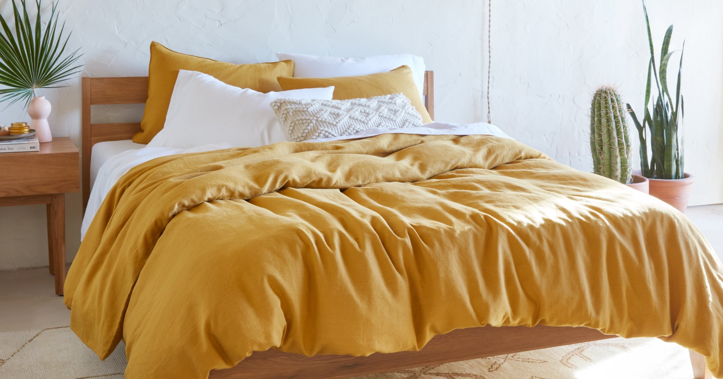 Bedding Fabric Guide: Which Bedding Material Is Best for You?